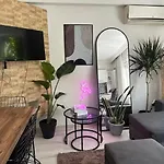 Modern Nr5 In Cihangir, The Heart Of Taksim *