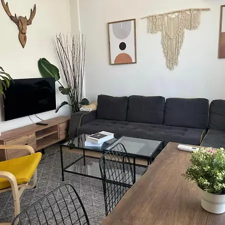 Modern Nr5 In Cihangir, The Heart Of Taksim Eskiomerler