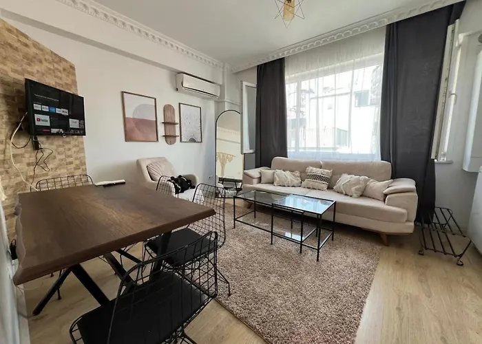 Modern Nr5 In Cihangir, The Heart Of Taksim Apartment