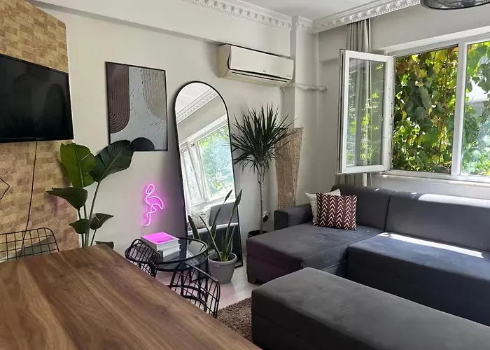 Modern Nr5 In Cihangir, The Heart Of Taksim * Eskiomerler