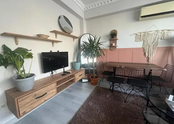 Apartment Modern Nr5 In Cihangir, The Heart Of Taksim *