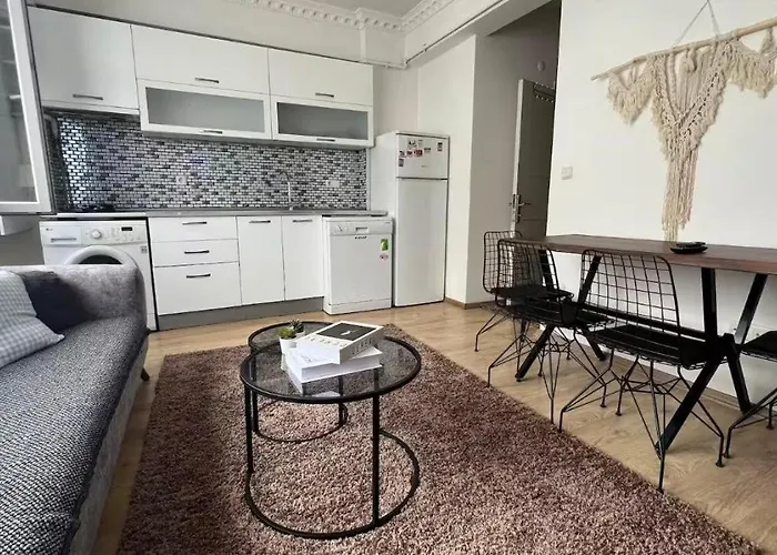 Apartment Modern Nr5 In Cihangir, The Heart Of Taksim Eskiomerler