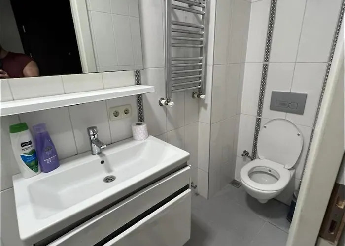 Apartment Modern Nr5 In Cihangir, The Heart Of Taksim Eskiomerler