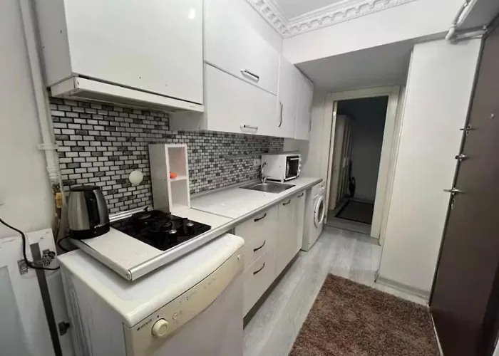Apartment Modern Nr5 In Cihangir, The Heart Of Taksim Eskiomerler